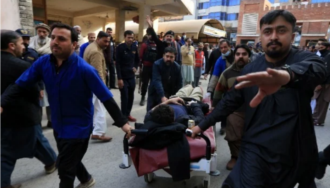 Εικόνες σοκ: Τουλάχιστον 61 οι νεκροί και 200 οι τραυματίες από επίθεση βομβιστή καμικάζι