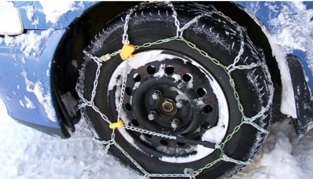 Κακοκαιρία Μπάρμπαρα: Πώς βάζω αλυσίδες χιονιού στο αυτοκίνητο (ΒΙΝΤΕΟ)