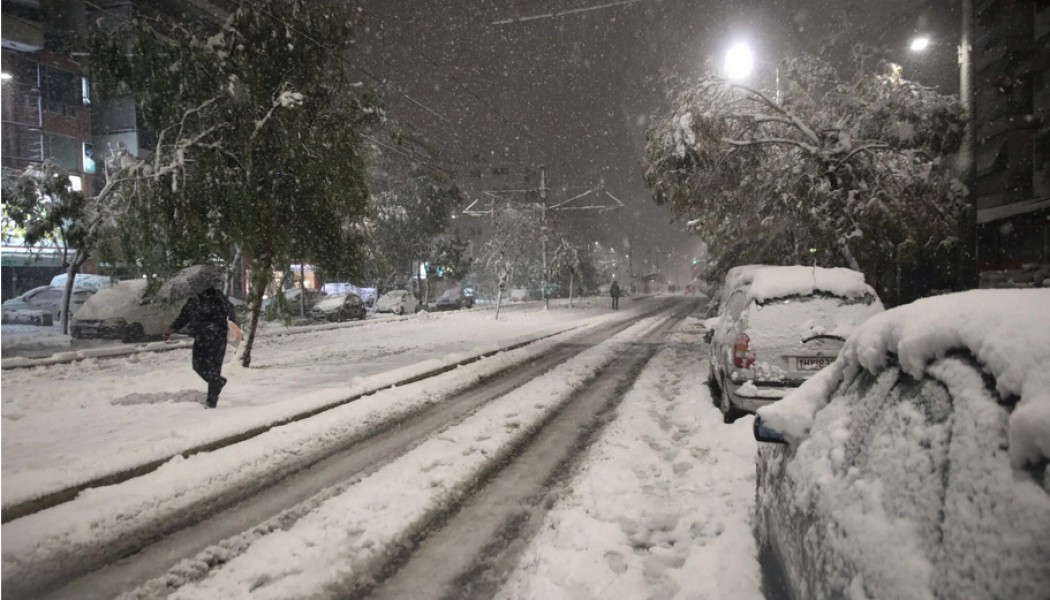  Κακοκαιρία Μπάρμπαρα: Συνεχίζεται ο χιονιάς – Ποιες περιοχές θα "χτυπήσει" τις επόμενες ώρες 