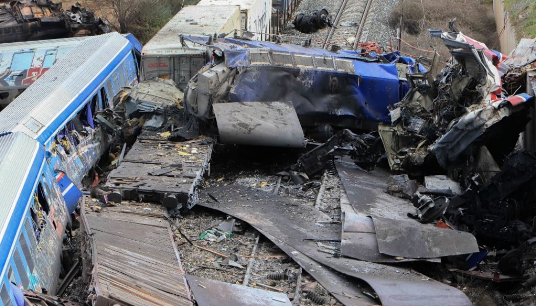 Τραγωδία! Σύγκρουση τρένων στα Τέμπη με 40 νεκρούς και 72 τραυματίες - Εικόνες-ΣΟΚ (Vids)