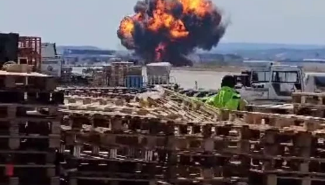 ΒΙΝΤΕΟ-σοκ: Συνετρίβη μαχητικό F-18 στην Σαραγόσα - Τρομακτική έκρηξη