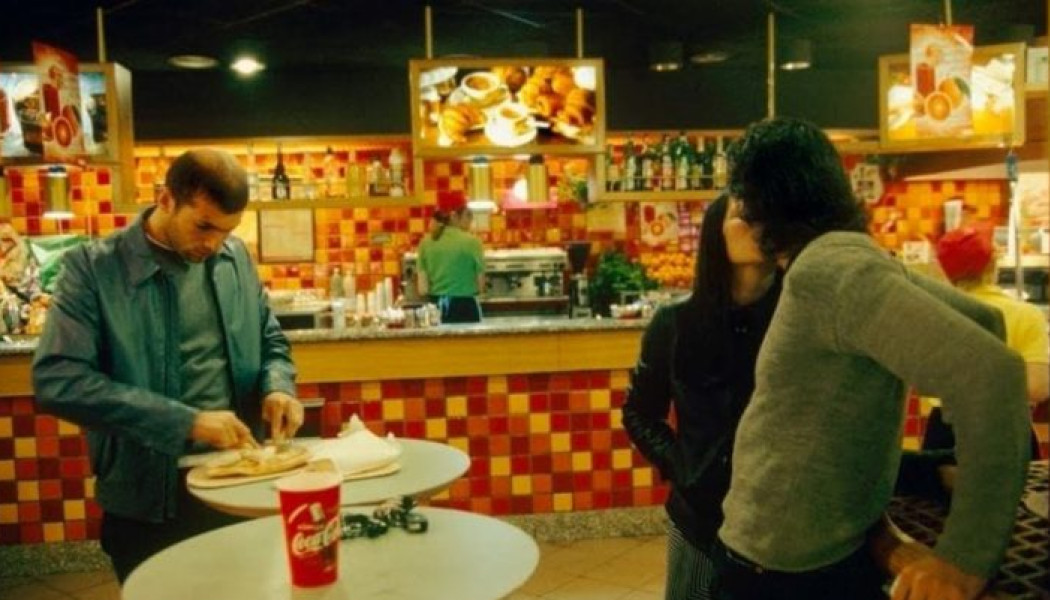 Ο Ζιντάν τρώει… πίτσα και ο Ντελ Πιέρο φιλάει ένα κορίτσι: Η ιστορία πίσω από μια θρυλική τυχαία φωτογραφία!