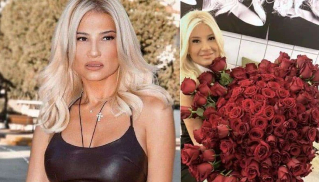 Κρυφός θαυμαστής για τη Φαίη Σκορδά: Της έστειλε 201 τριαντάφυλλα και εκείνη πόζαρε με την ανθοδέσμη! (Vid)