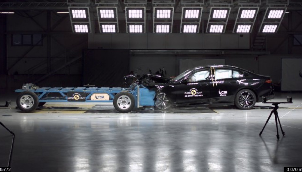 «Έσκισε» η νέα BMW 5 στις δοκιμές πρόσκρουσης