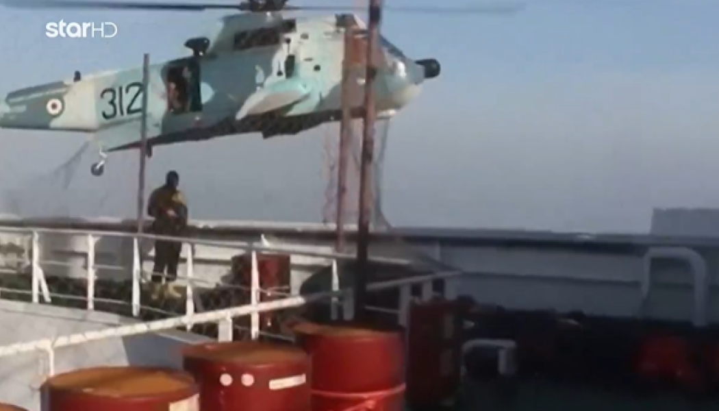 Συγκλονιστικό βίντεο-ντοκουμέντο: Η στιγμή που ένοπλοι καταλαμβάνουν το ελληνόκτητο δεξαμενόπλοιο