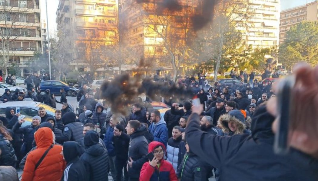 Χαμός από οπαδούς του ΠΑΟΚ στο "Μακεδονία Παλλάς" - Τρέλα πριν το ντέρμπι! (ΒΙΝΤΕΟ)