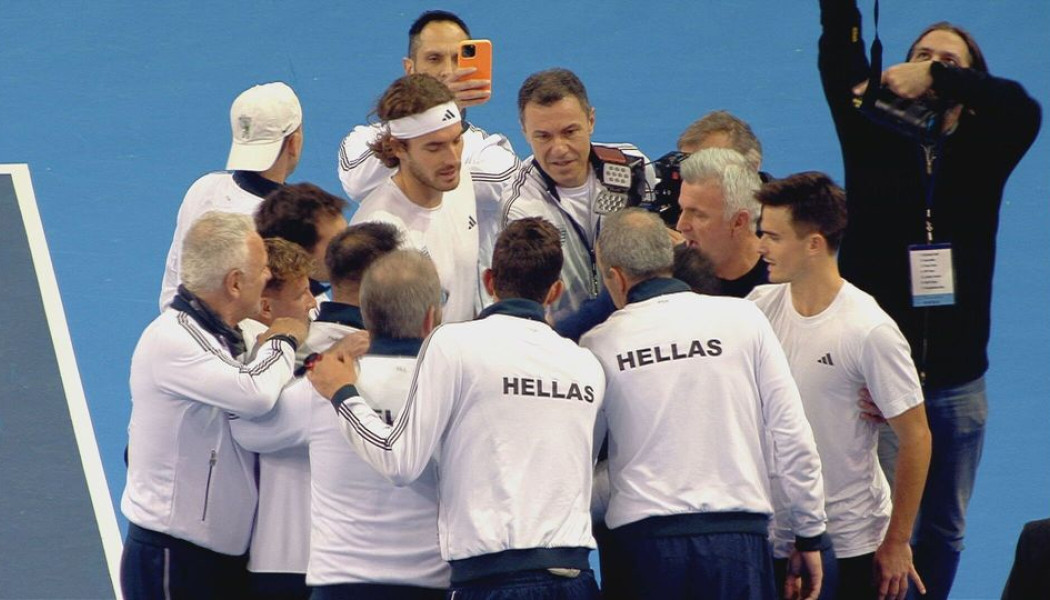 Davis Cup: Η Ελλάδα νίκησε 3-0 τη Ρουμανία με τα αδέρφια Τσιτσιπά και ανέβηκε στο World Group I (Vid)