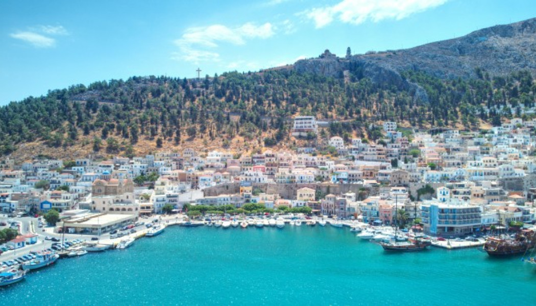 Η Sun ανέδειξε το ελληνικό νησί που είναι πιο οικονομικό για διακοπές!