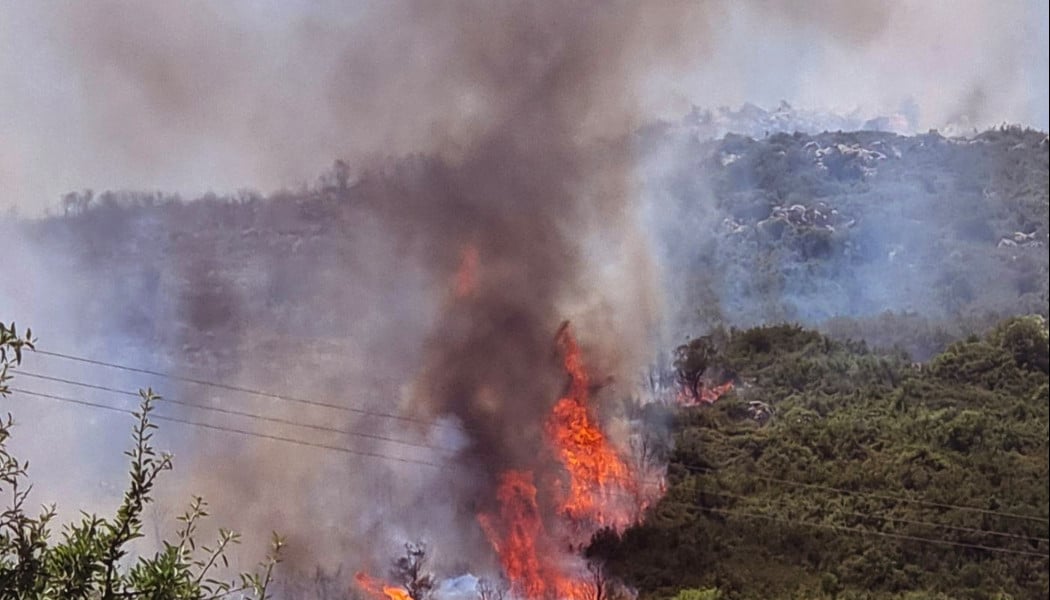 Εφιαλτική νύχτα στην Ηλεία: Ένα και δύσκολο το μέτωπο- Καταγγελία εμπρησμού