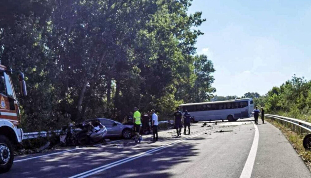 Ξάνθη: Τέσσερις νεκροί μετά από σύγκρουση ΙΧ με λεωφορείο - Δείτε ΦΩΤΟ