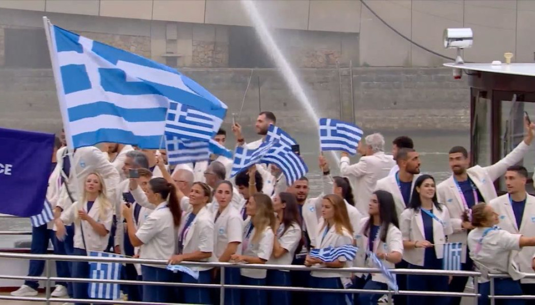 Ξέσπασμα Κωστέτσου για τα ρούχα της αποστολής: "Γνωστό το παιχνίδι..."