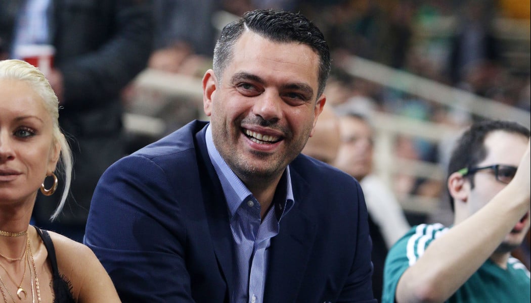 Με πασίγνωστη και εντυπωσιακή ηθοποιό στο ΣΕΦ ο Τσαρτσαρής - Είναι ζευγάρι!