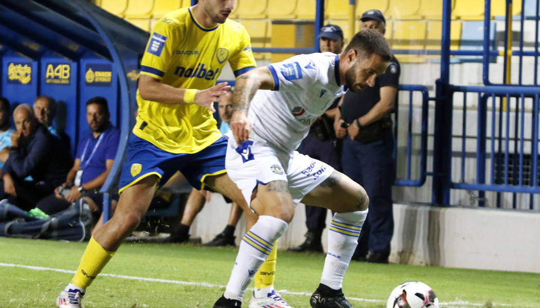 Όρθιος ο Αστέρας στο ντεμπούτο Μακελελέ- 1-1 με 10 παίκτες στο Αγρίνιο (Vd)