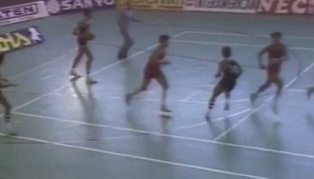 Η Ελλάδα το 1984: Το πρώτο βίντεο στην Α1 - Ποιός έβαλε το τρίποντo (Vid)