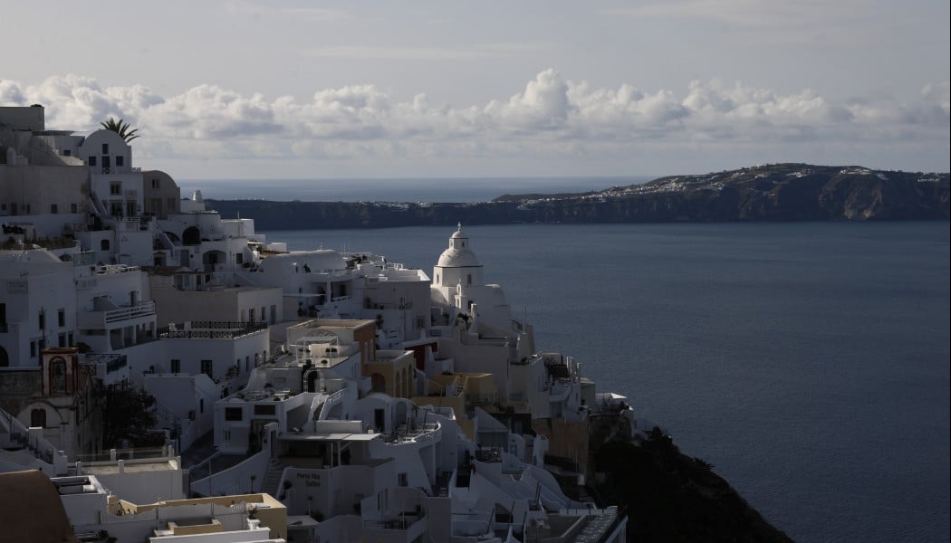 Σεισμός: Νησί-δάντασμα η Σαντορίνη - Έμειναν ελάχιστοι (ΒΙΝΤΕΟ)