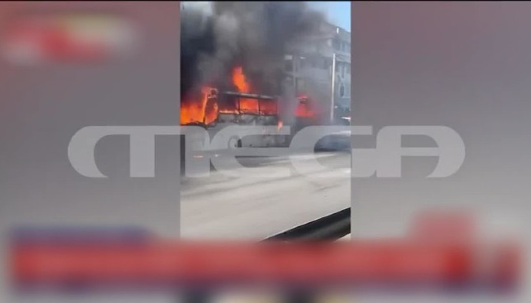 Λεωφορείο "λαμπάδιασε" στη Λεωφόρο Αθηνών! (ΒΙΝΤΕΟ)