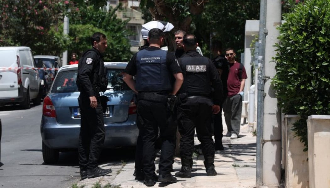 Φρίκη στη Νέα Σμύρνη: "Ο πατέρας μου σκότωσε τον αδερφό μου" (ΒΙΝΤΕΟ)