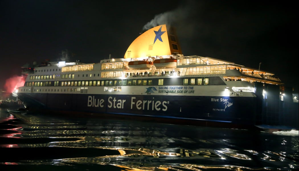 Τηλεφώνημα για βόμβα στο Blue Star 1 - Εκκένωση με 750 επιβάτες!