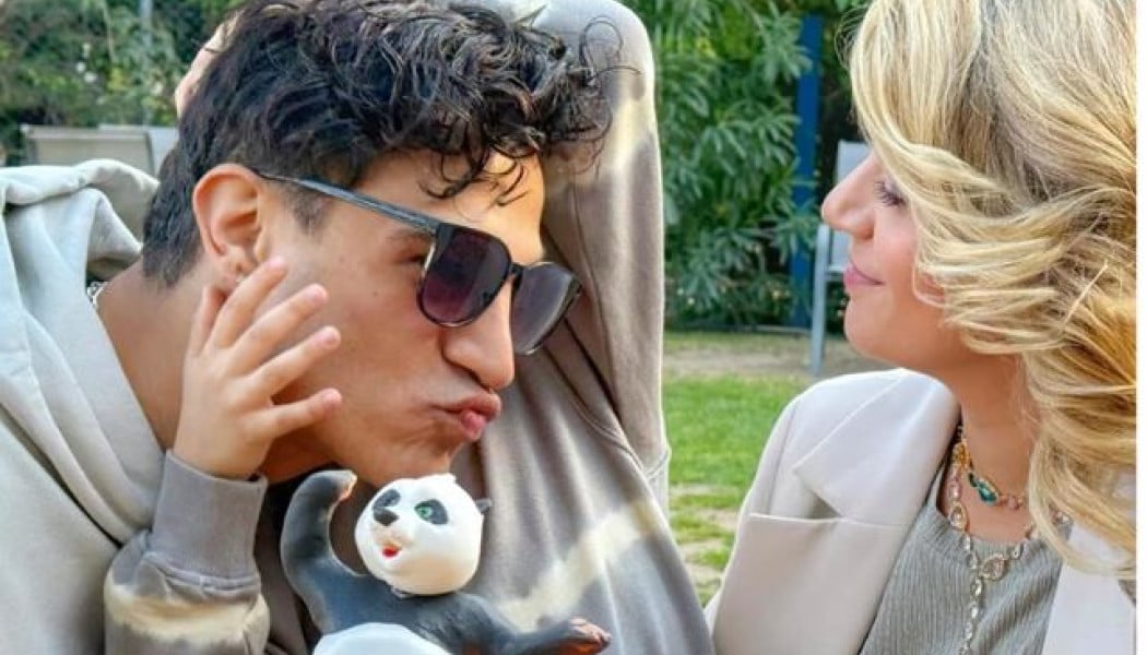 Τζένη Θεωνά και Δήμος Αναστασιάδης: Το love story τους και οι δύο αναβολές 