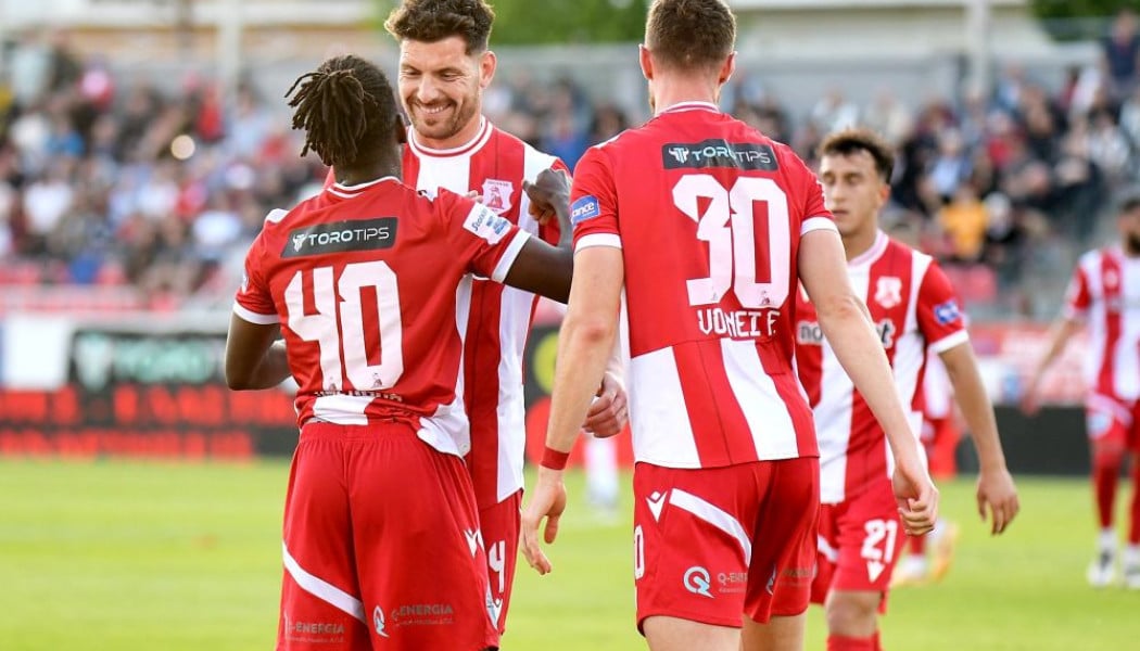 Δεν το κουνάει από τη Super League ο Πανσερραϊκός - "Έριξε" την Καλλιθέα!  