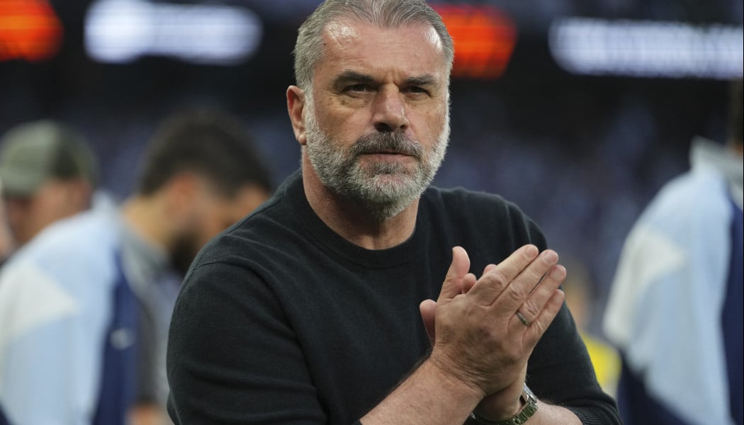 Ο Ποστέκογλου διόρθωσε δημοσιογράφο: "Είμαι επίσης Έλληνας και περήφανος"