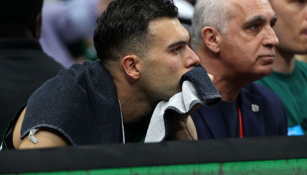 Ο Μιλτιάδης Μαρινάκης τρόλαρε Σλούκα - ΦΩΤΟ με... Πέγκυ Ζήνα και δάκρυα