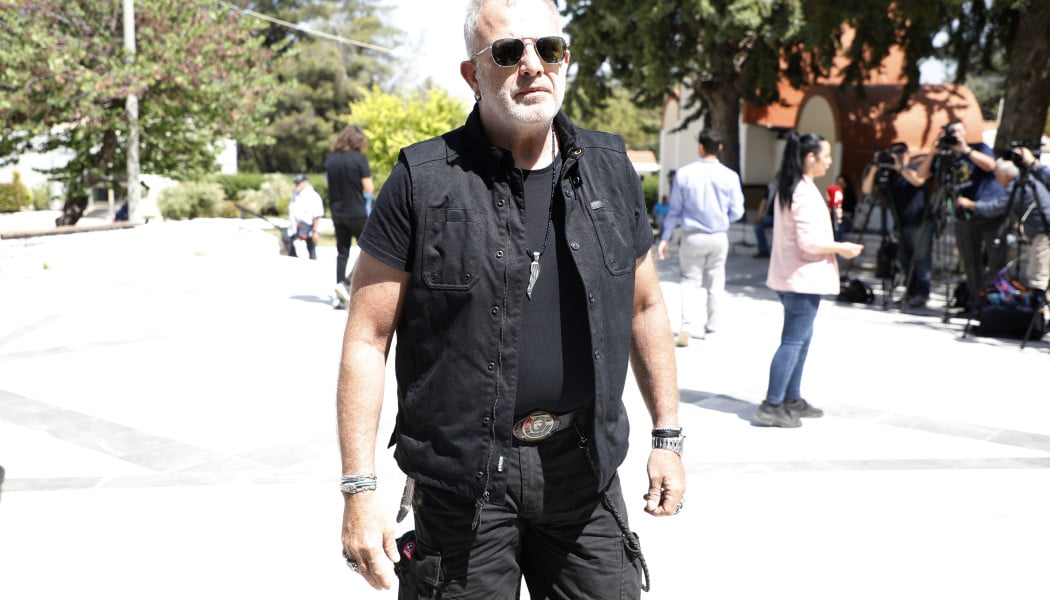 Καρκάς: "Τις ξυλοκοπούσε ο Τσαρούχας - Σιχαμένος και αλήτης ο Μπιμπίλας"!
