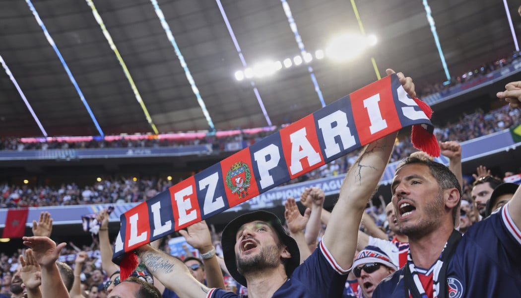 Live Streaming η παρέλαση της Παρί για την κατάκτηση του Champions League