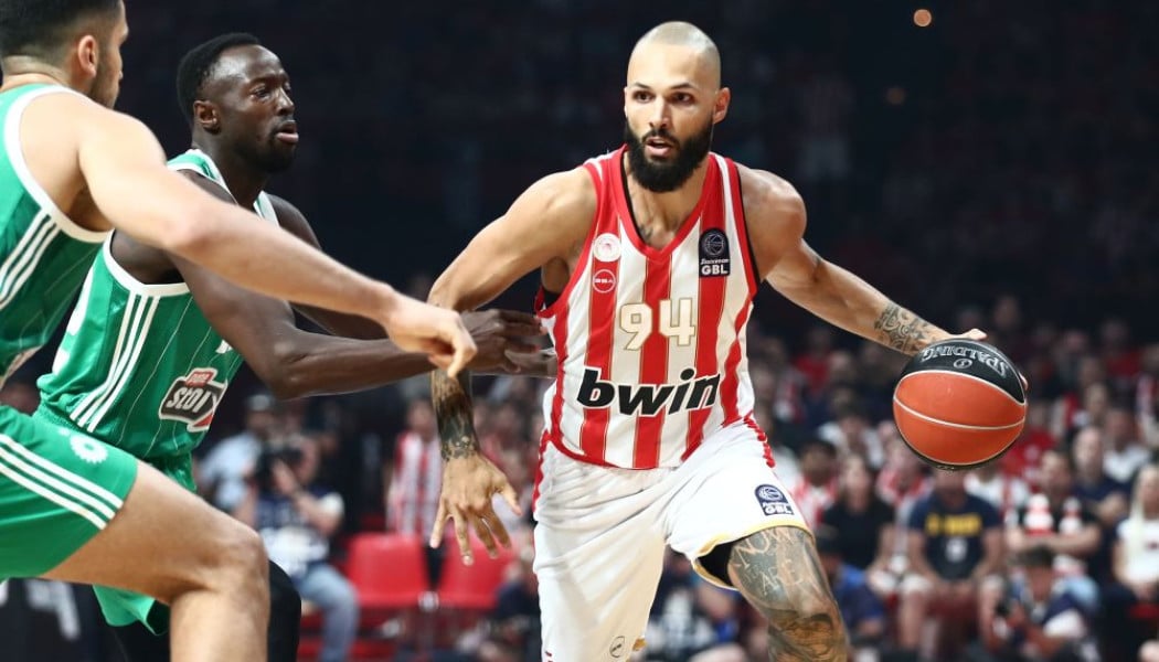Ο Εβάν Φουρνιέ συγκρίνει τις μπάλες του NBA και της Euroleague (ΒΙΝΤΕΟ)