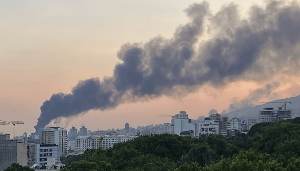Το Ιράν έπληξε το αρχηγείο της Μοσάντ στο Ισραήλ - Νέες απειλές Τραμπ!