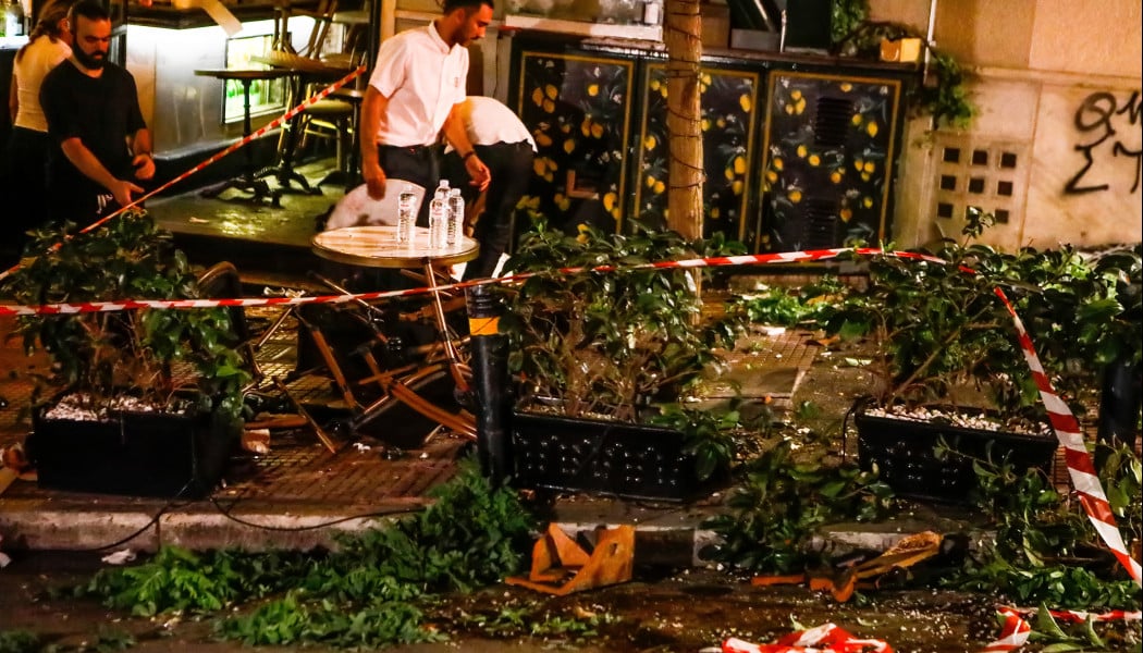Πρώτες μαρτυρίες για το τροχαίο με 11 τραυματίες στο Κολωνάκι - Πώς έγινε!