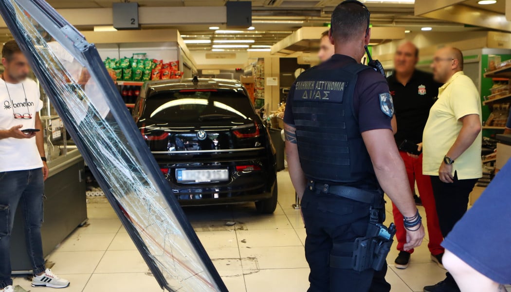 ΣΟΚ! Κρίσιμη η κατάσταση του παιδιού που παρέσυρε το ΙΧ σε σούπερ μάρκετ