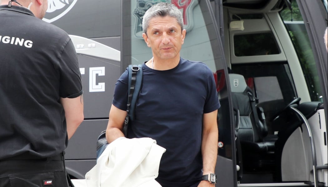 Στο αεροπλάνο ΠΑΟΚ οι αναταράξεις ήταν πολλές αλλά ο πιλότος είναι ήρεμος