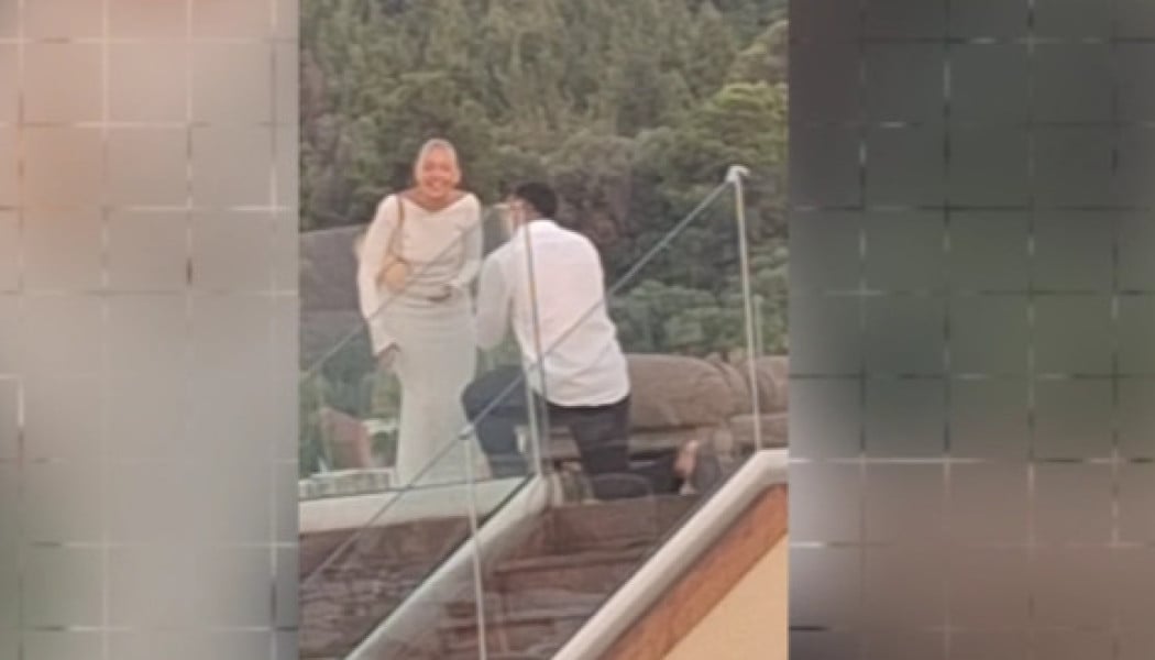 Η πρόταση γάμου του Παυλίδη στην πανέμορφη Μαριάννα στη Χαλκιδική (ΒΙΝΤΕΟ)