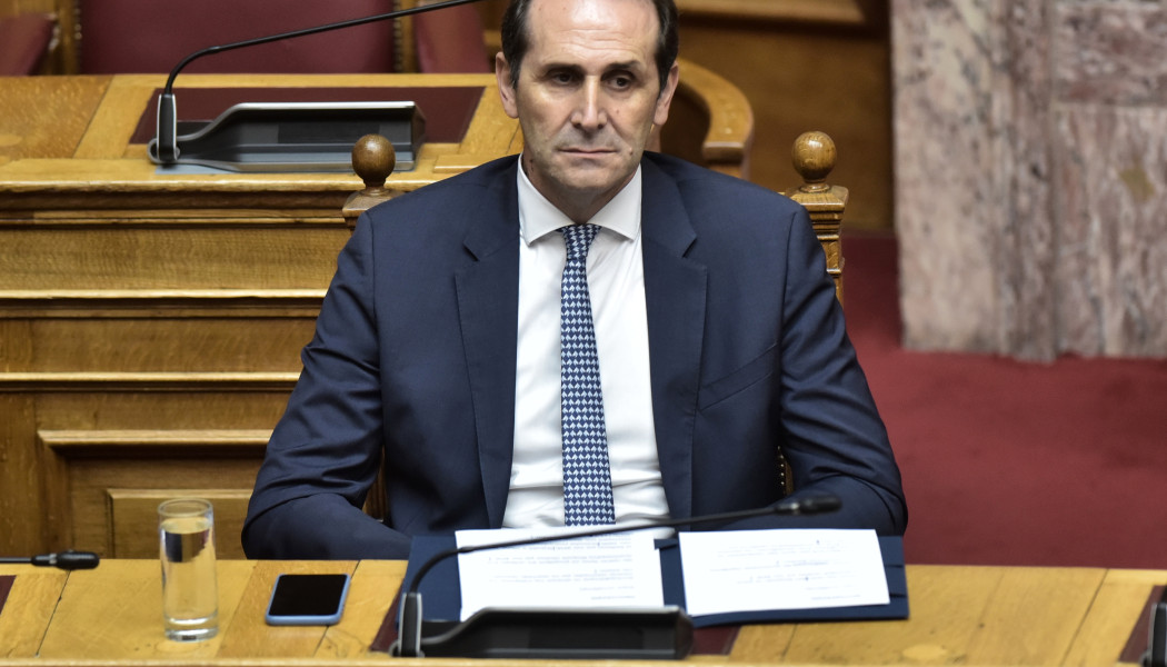 Σοκ στον πολιτικό κόσμο από τον ξαφνικό θάνατο του Απόστολου Βεσυρόπουλου