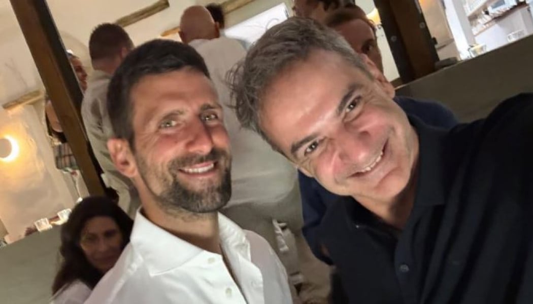 Ο Κυριάκος Μητσοτάκης έβγαλε selfie με τον Τζόκοβιτς - Πού συναντήθηκαν!