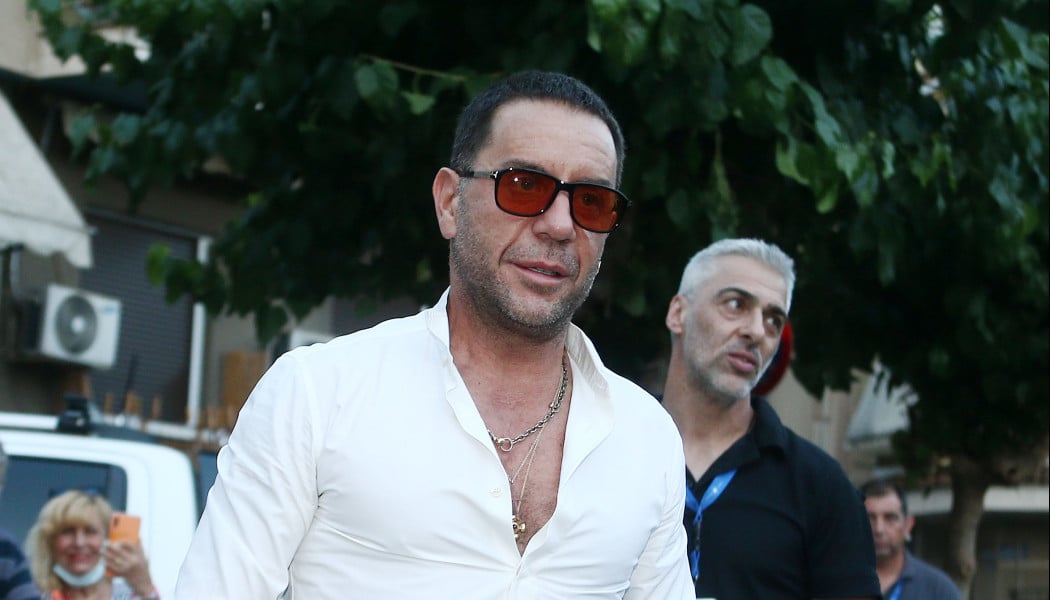 Σοκ με τον Γιώργο Μαζωνάκη - Εισήχθη σε ψυχιατρική κλινική!
