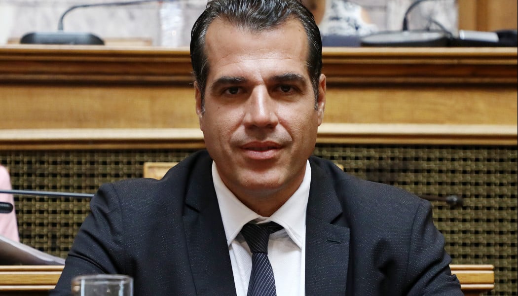Πλεύρης: "Μαζικά μηνύματα σε μετανάστες να κινηθούν προς την Ελλάδα..."