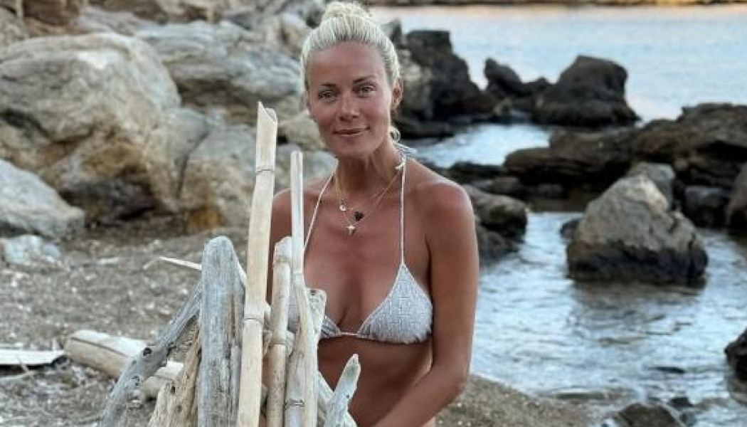 Αψεγάδιαστο κορμί η Ζέτα Μακρυπούλια - ΦΩΤΟ με μαγιό!
