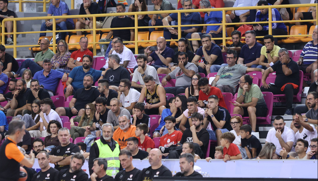 Σοκ μετά το Ολυμπιακός - Μιλάνο: Αυτοκίνητο χτύπησε γυναίκα 