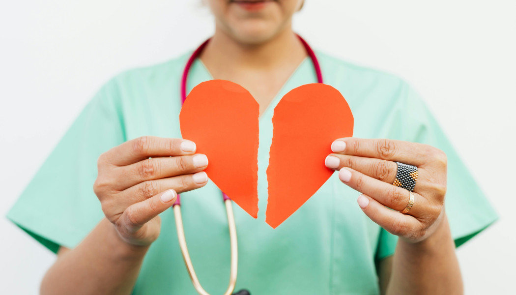 Αυτά είναι τα 4 σημάδια που δείχνουν ότι πρέπει να κοιτάξετε την καρδιά σας