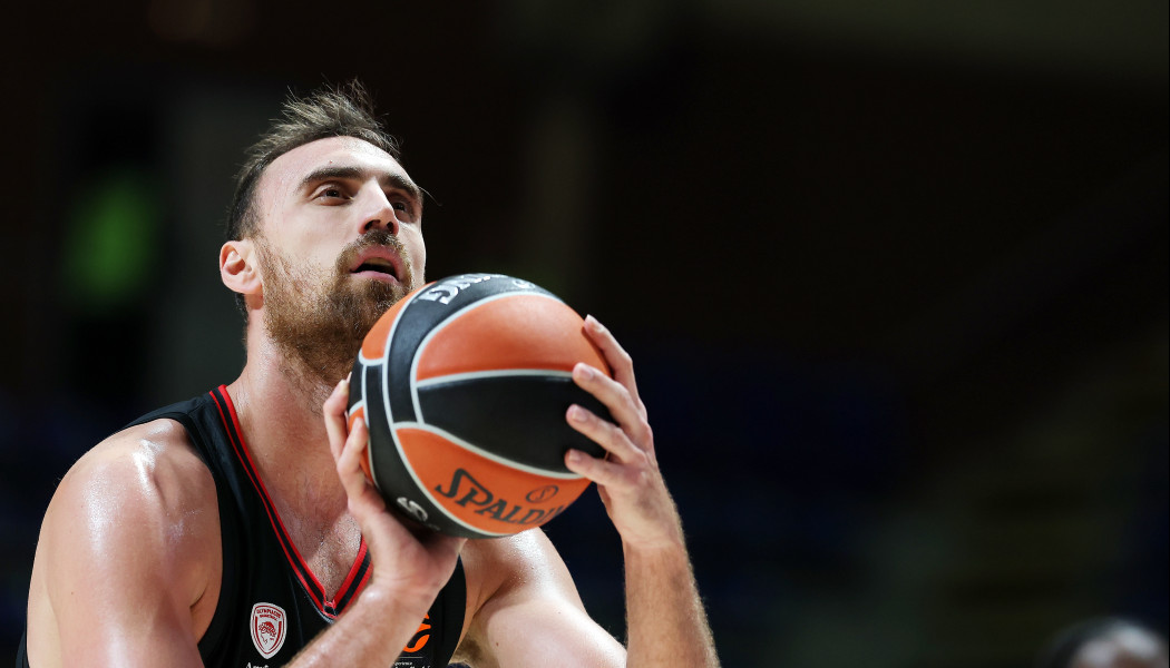 Μιλουτίνοφ: «Ας είμαστε ειλικρινείς... το κλέψαμε το ματς»!