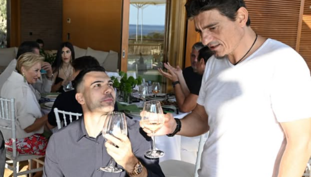 Γιαννακόπουλος: "Εκεί είναι τα τραπεζάκια που θα βρίσκονται τα 3 τρόπαια" 