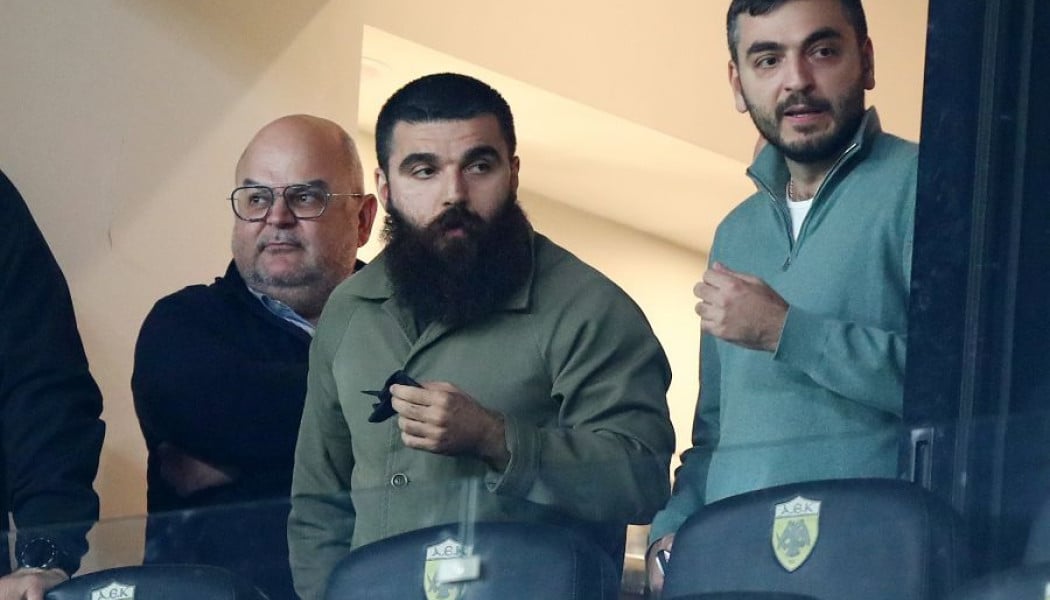 Στα αποδυτήρια ο Γιώργος Σαββίδης, μίλησε με Λουτσέσκου και παίκτες ο Ιβάν!
