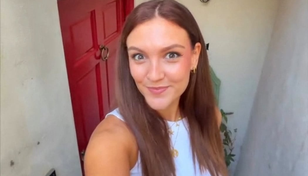 Influencer πλήρωσε για να μείνει μία νύχτα σε δημόσια τουαλέτα - Δείτε ΦΩΤΟ