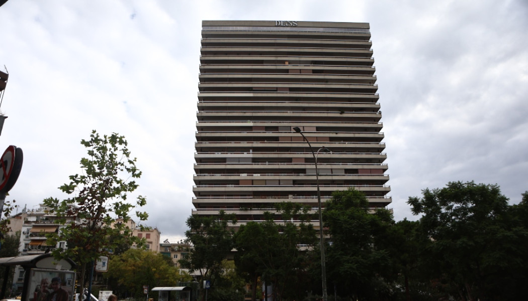 Τραγωδία: Άνδρας έπεσε από τον Πύργο "Απόλλων" και σκοτώθηκε (ΒΙΝΤΕΟ)
