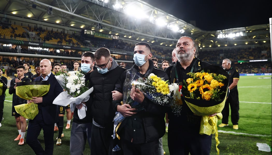 Συγκλονιστική στιγμή στη Νέα Φιλαδέλφεια! "Μάριε ζεις για πάντα ΑΕΚτζής"