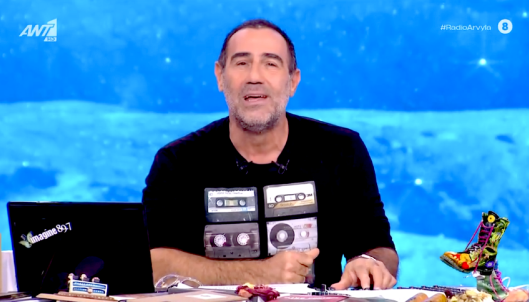 "Έλιωσε" στον αέρα του ΑΝΤ1 ο Αντώνης Κανάκης