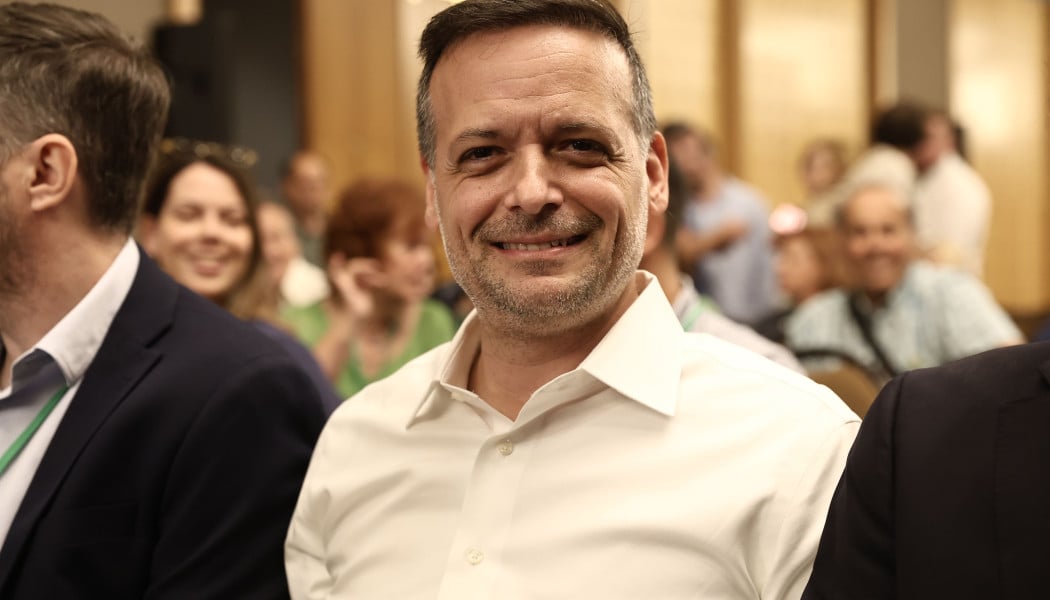 Αλλαγή χρόνου στο Σύνταγμα: Κλείνει όνομα – έκπληξη ο Χάρης Δούκας