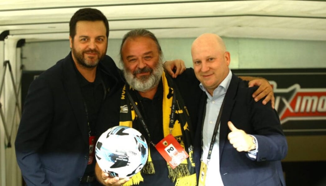 "Μόνο η ΑΕΚ ζητάει το δίκιο της - Δεν έχει φτιάξει ομάδα ο Γιοβάνοβιτς"